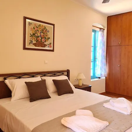 Mary's Summer House Apartment *